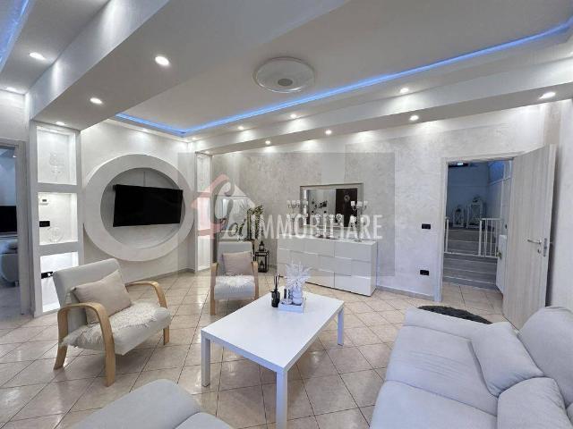 Villa Indipendente in vendita a Scandolara Ravara, Lombardia