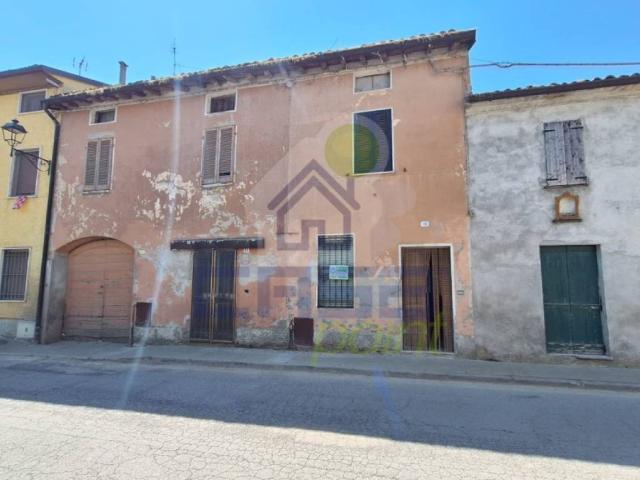 Villa Indipendente in vendita a Scandolara Ripa D'oglio, Lombardia