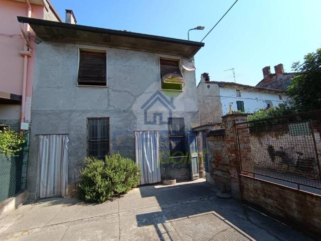 Villa Indipendente in vendita a Scandolara Ripa d'Oglio, Cremona