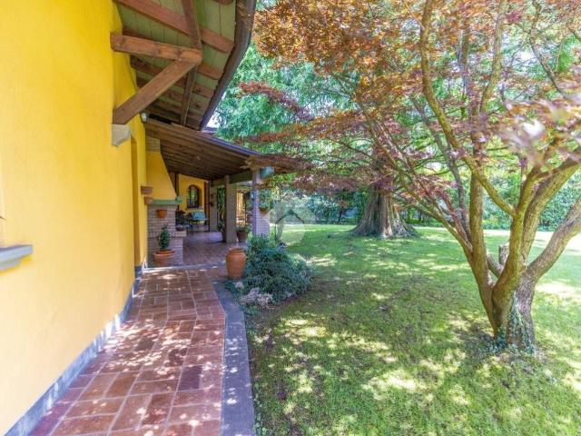Villa Indipendente in vendita a Cascina Uccellanda, Scanzorosciate