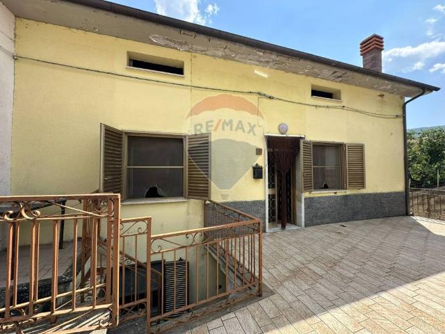 Villa Indipendente in vendita a Scapoli, Isernia