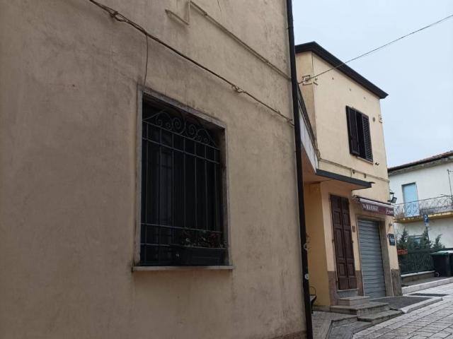 Villa Indipendente in vendita a Scapoli, Molise