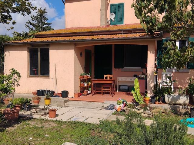 Villa Indipendente in vendita a Scarlino, Toscana