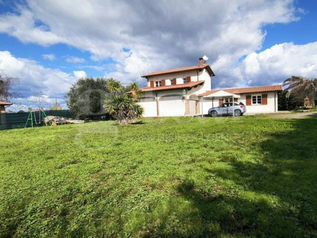 Villa Indipendente in vendita a Scarlino, Toscana