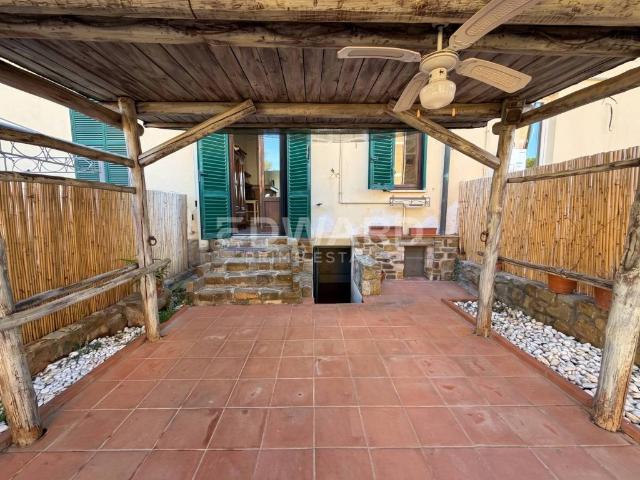 Villa Indipendente in vendita a Scarlino Scalo, Scarlino