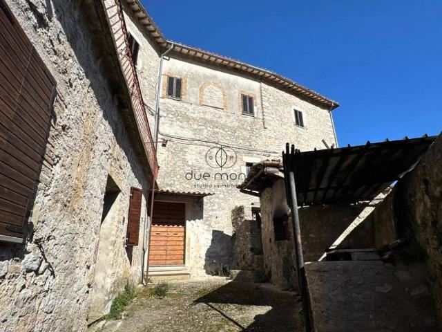 Villa Indipendente in vendita a Scheggino, Umbria