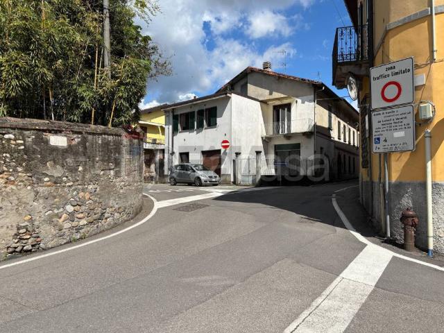Villa Indipendente in vendita a Gazzada Schianno, Schianno