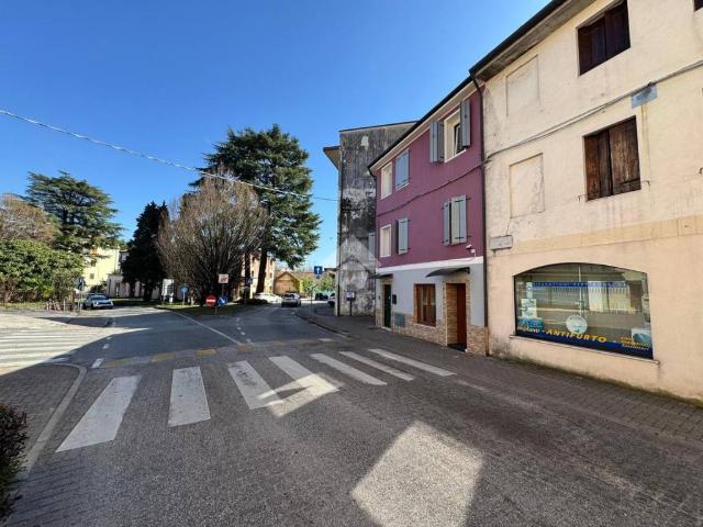 Villa Indipendente in vendita a Schio, Veneto