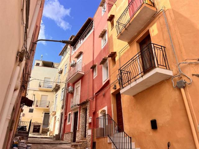 Villa Indipendente in vendita a Rabat, Sciacca