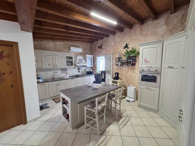 Villa Indipendente in vendita a Rabat, Sciacca