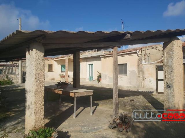 Villa Indipendente in vendita a Genovese, Cava D'aliga
