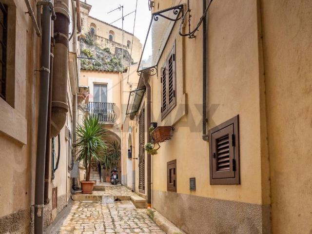 Villa Indipendente in vendita a Balata, Cava D'aliga