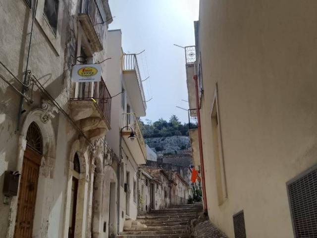 Villa Indipendente in vendita a Balata, Cava D'aliga