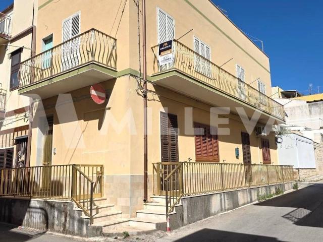 Villa Indipendente in vendita a Cava D'aliga, Sicilia