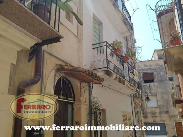Villa Indipendente in vendita a Balata, Cava D'aliga