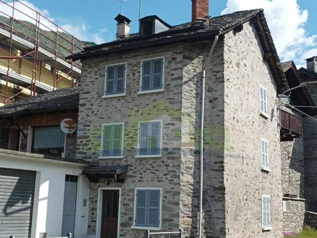 Villa Indipendente in vendita a Piemonte, Vercelli