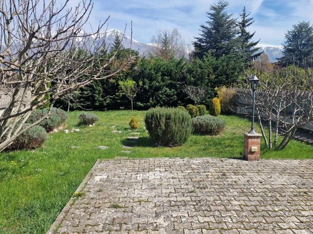 Villa Indipendente in vendita a Scurcola Marsicana, Abruzzo