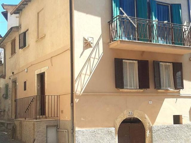 Villa Indipendente in vendita a Scurcola Marsicana, Abruzzo