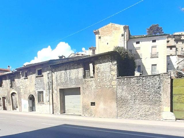 Villa Indipendente in vendita a Scurcola Marsicana, Abruzzo