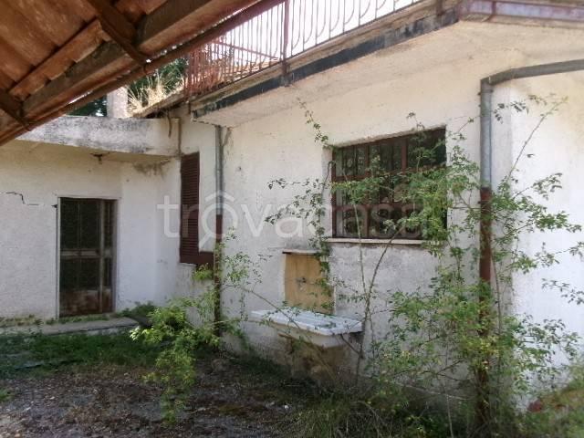 Villa Indipendente in vendita a Scurcola Marsicana, Abruzzo