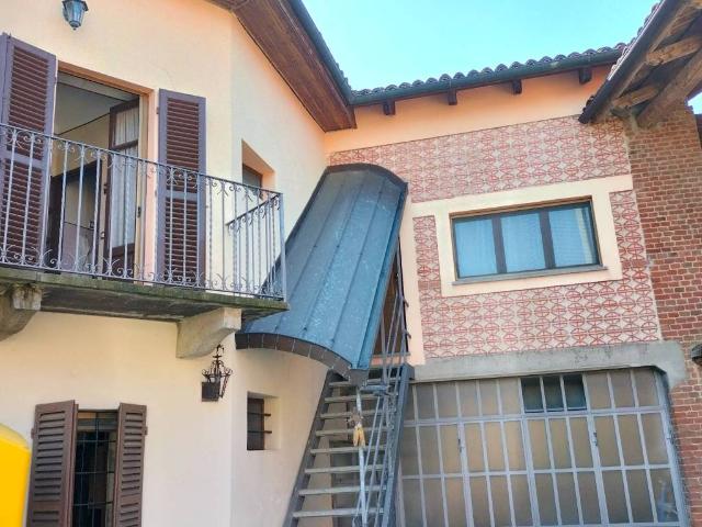 Villa Indipendente in vendita a Piemonte, Asti