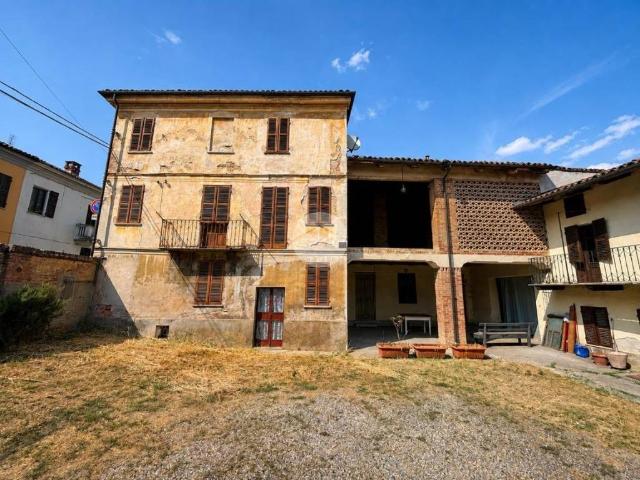 Villa Indipendente in vendita a Piemonte, Asti