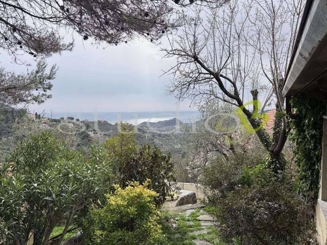 Villa Indipendente in vendita a Seborga, Liguria