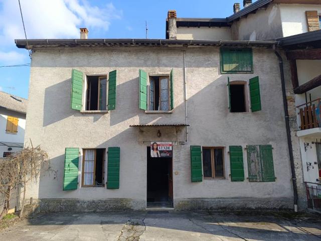 Villa Indipendente in vendita a Sedico, Belluno