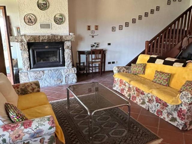 Villa Indipendente in vendita a Sedico, Veneto