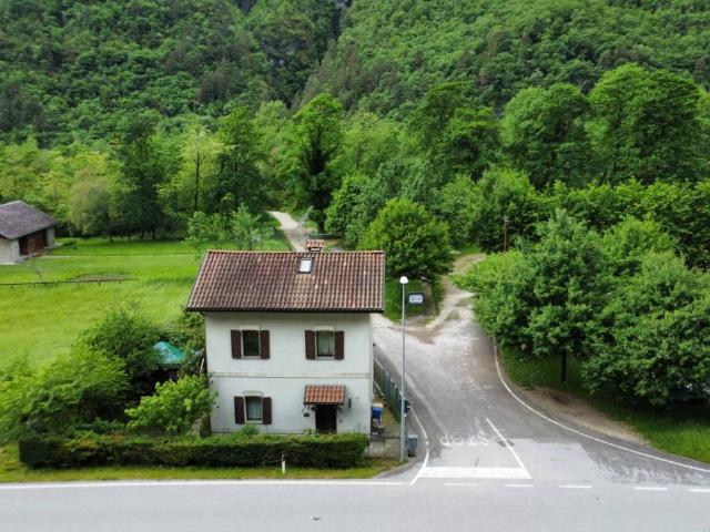 Villa Indipendente in vendita a Sedico, Veneto
