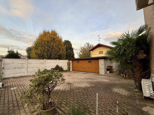 Villa Indipendente in vendita a Sedriano, Lombardia