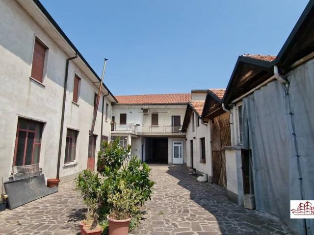 Villa Indipendente in vendita a Roveda, Sedriano