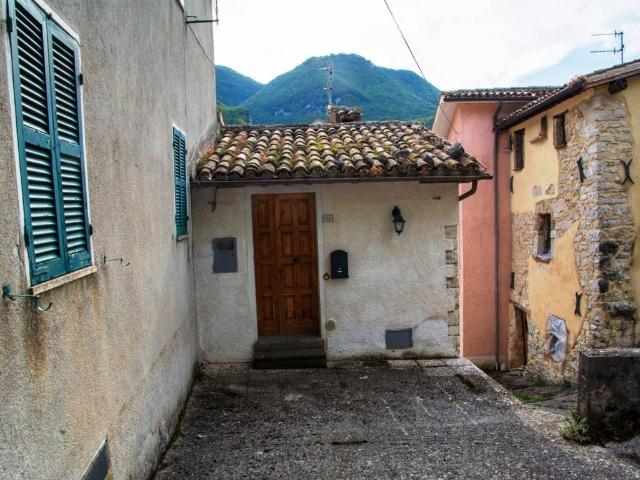 Villa Indipendente in vendita a Marche, Macerata