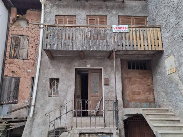 Villa Indipendente in vendita a Comunità della Valle di Cembra, Segonzano