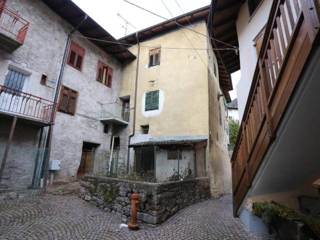 Villa Indipendente in vendita a Comunità della Valle di Cembra, Segonzano