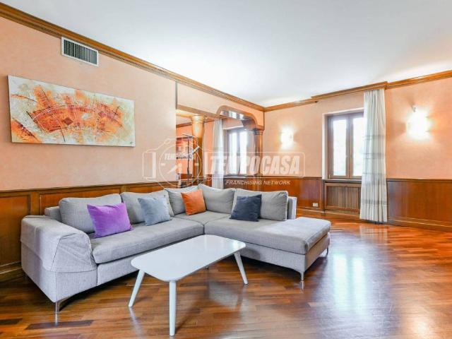 Villa Indipendente in vendita a Rovagnasco, Segrate