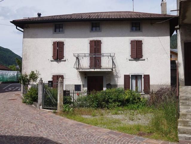 Villa Indipendente in vendita a Comunità delle Giudicarie, Lardaro