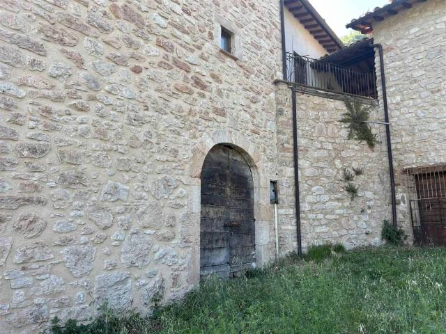 Villa Indipendente in vendita a Sellano, Umbria