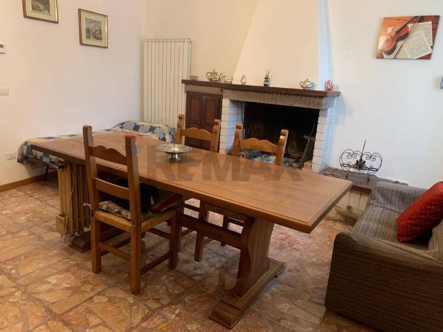 Villa Indipendente in vendita a Sellano, Umbria