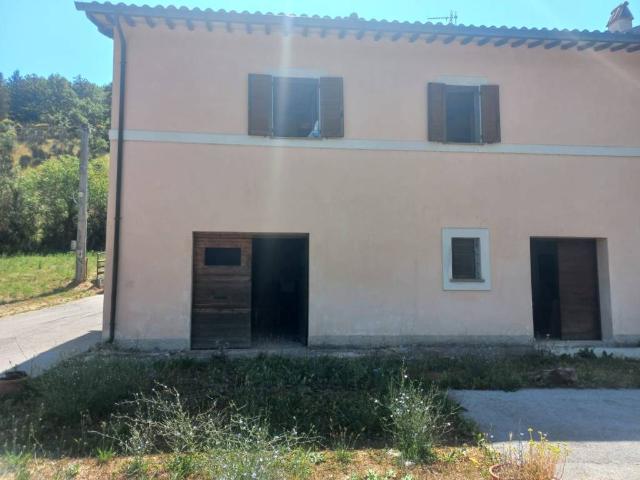 Villa Indipendente in vendita a Sellano, Umbria