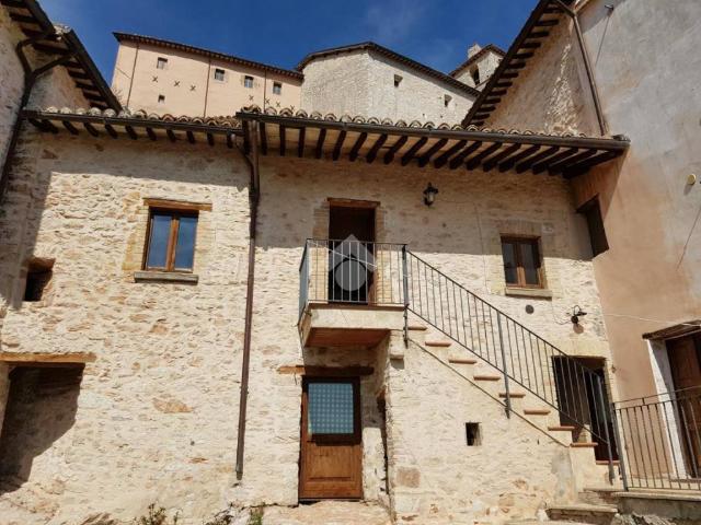 Villa Indipendente in vendita a Sellano, Umbria