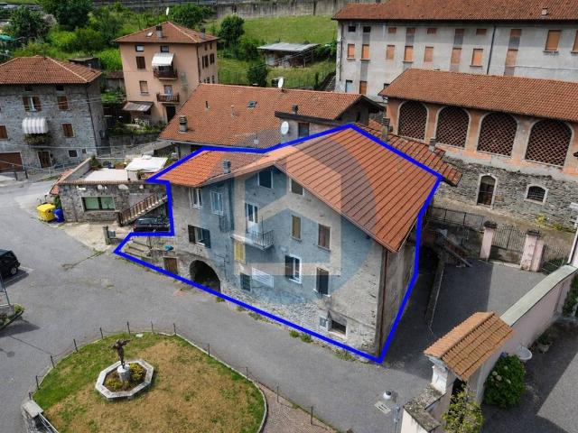Villa Indipendente in vendita a Comunità montana della valle Camonica, Sellero