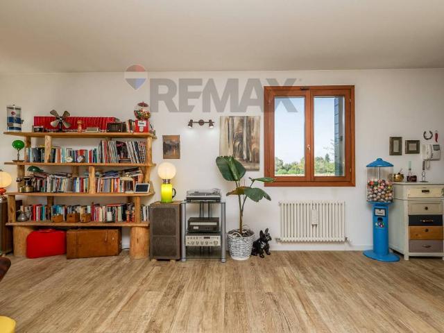 Villa Indipendente in vendita a Pralungo, Selvazzano Dentro