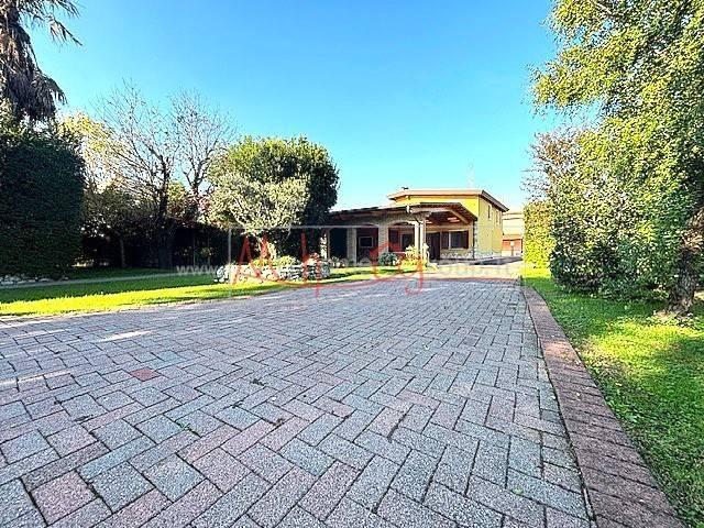 Villa Indipendente in vendita a Selvazzano Dentro, Veneto