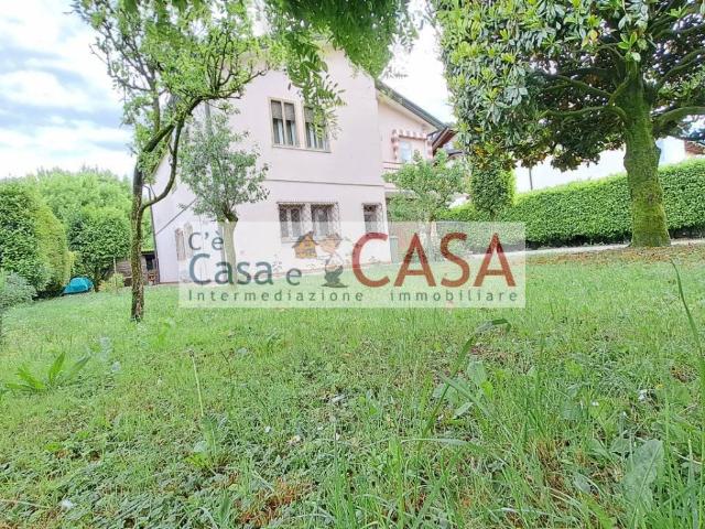 Villa Indipendente in vendita a San Domenico, Selvazzano Dentro
