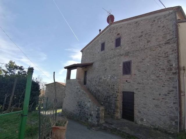 Villa Indipendente in vendita a Unione dei Comuni Montani Amiata Grossetana, Semproniano