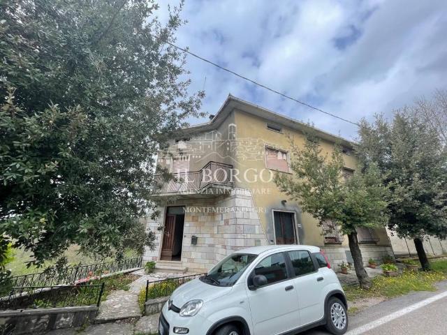 Villa Indipendente in vendita a Unione dei Comuni Montani Amiata Grossetana, Semproniano