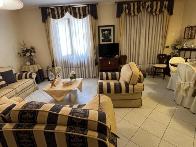 Villa Indipendente in vendita a Marche, Ancona