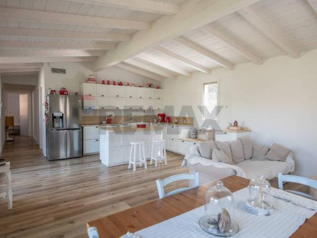 Villa Indipendente in vendita a Marche, Ancona
