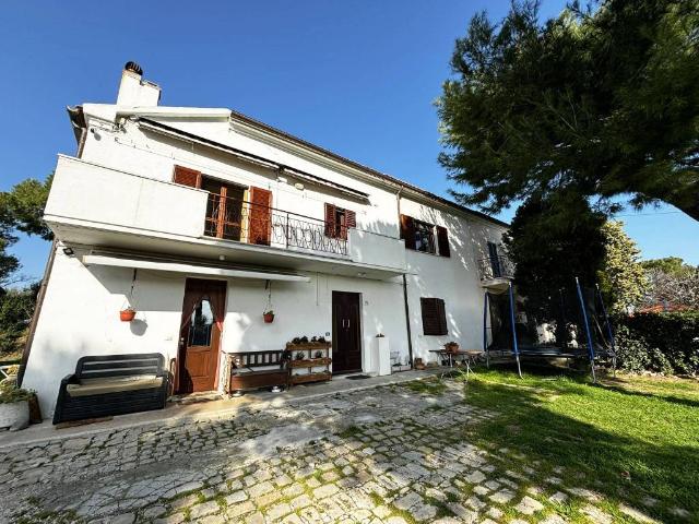 Villa Indipendente in vendita a Marche, Ancona